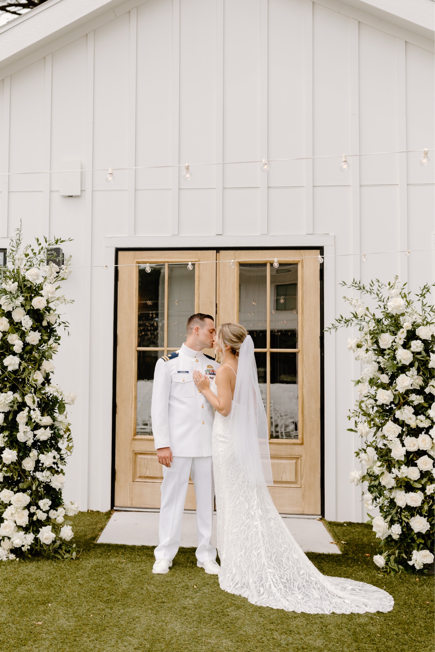Des Moines Iowa Wedding at Willow on Grand | Iowa Wedding Photographer